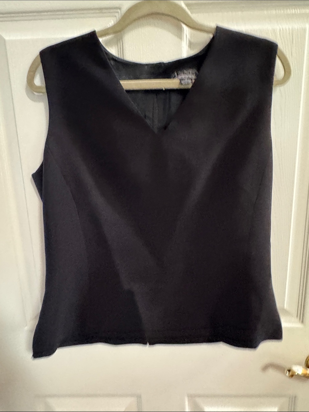Vintage Casual Corner Black Sleeveless V-Neck Shell Top โ pants also listed